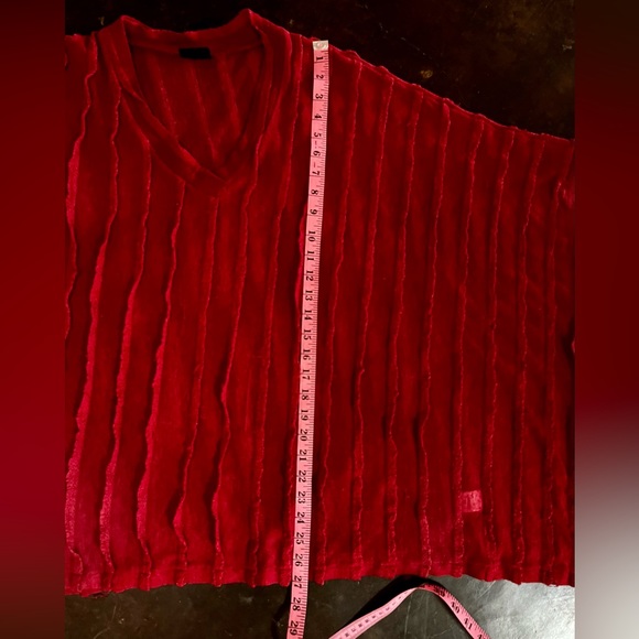 Bobeau Red Sweater/Pancho with interesting texture, M - Picture 8 of 12
